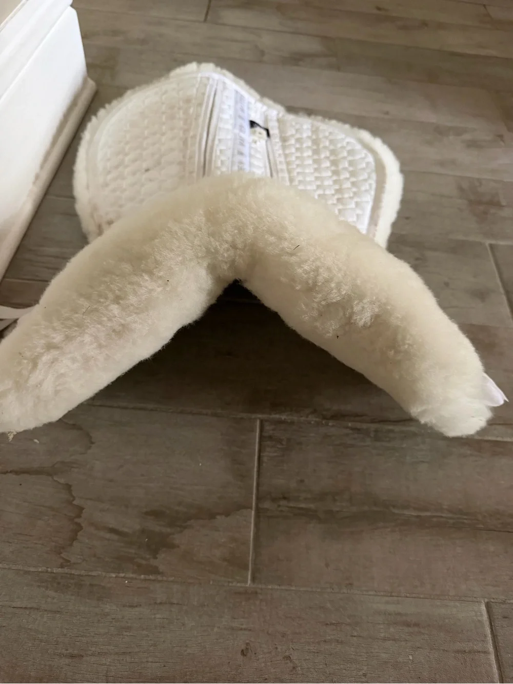 Mattes Sheepskin-Trim Saddle Pad